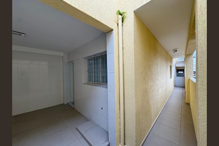 Casa à venda com 214m², 3 quartos e 2 vagas Casa à venda com 214m², 3 quartos e 2 vagasCorredor