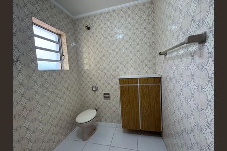 Casa à venda com 214m², 3 quartos e 2 vagas Casa à venda com 214m², 3 quartos e 2 vagasBanheiro da Suíte