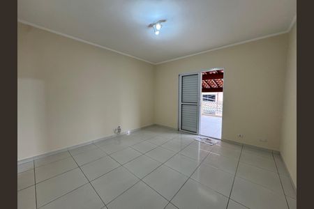 Casa à venda com 214m², 3 quartos e 2 vagas Casa à venda com 214m², 3 quartos e 2 vagasSuíte