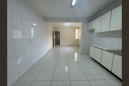 Casa à venda com 214m², 3 quartos e 2 vagas Casa à venda com 214m², 3 quartos e 2 vagasCozinha
