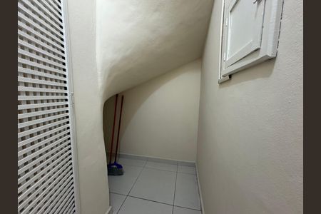 Casa à venda com 214m², 3 quartos e 2 vagas Casa à venda com 214m², 3 quartos e 2 vagasDetalhe