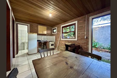 Sala de apartamento para alugar com 2 quartos, 36m² em São João do Rio Vermelho, Florianópolis