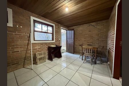 Sala de apartamento para alugar com 2 quartos, 36m² em São João do Rio Vermelho, Florianópolis