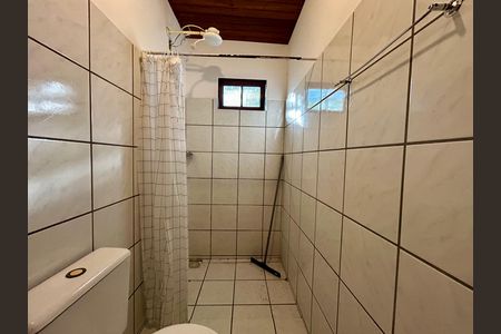 Banheiro  de apartamento para alugar com 2 quartos, 36m² em São João do Rio Vermelho, Florianópolis