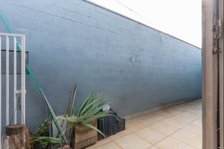 Casa à venda com 125m², 2 quartos e 2 vagas Casa à venda com 125m², 2 quartos e 2 vagasVista do Quarto 2