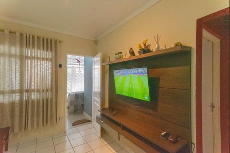 Casa à venda com 125m², 2 quartos e 2 vagas Casa à venda com 125m², 2 quartos e 2 vagasSala