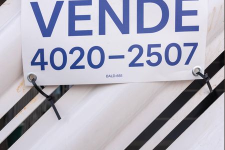 Casa à venda com 125m², 2 quartos e 2 vagas Casa à venda com 125m², 2 quartos e 2 vagasPlaquinha