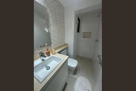 Apartamento à venda com 74m², 3 quartos e 2 vagasBanheiro