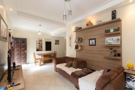 Sala de casa de condomínio para alugar com 3 quartos, 120m² em Vila Santos, São Paulo