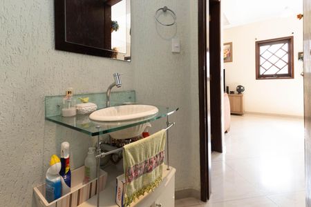 Casa de condomínio para alugar com 120m², 3 quartos e 2 vagasLavabo