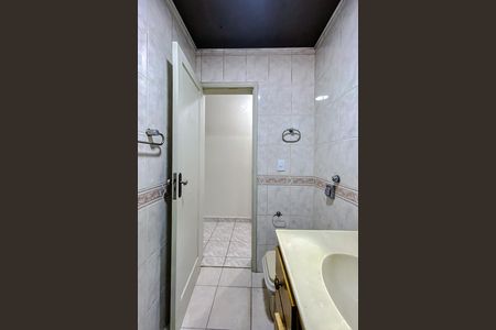 Apartamento à venda com 76m², 2 quartos e 1 vaga Apartamento à venda com 76m², 2 quartos e 1 vagaBanheiro