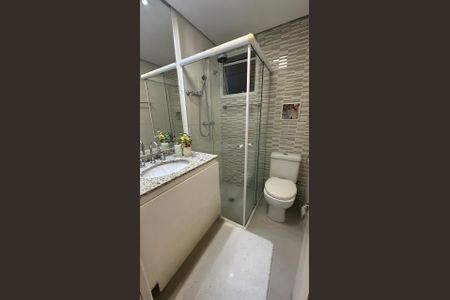 Banheiro de apartamento à venda com 2 quartos, 90m² em Santa Teresinha, São Paulo