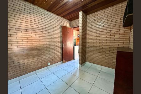 Quarto 2 de apartamento para alugar com 2 quartos, 36m² em São João do Rio Vermelho, Florianópolis