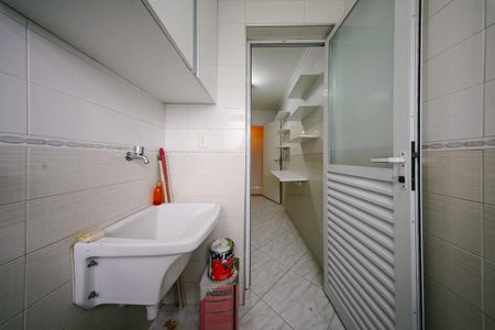 Apartamento à venda com 68m², 3 quartos e 1 vaga Apartamento à venda com 68m², 3 quartos e 1 vagaCozinha e Área de Serviço