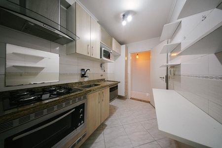 Apartamento à venda com 68m², 3 quartos e 1 vaga Apartamento à venda com 68m², 3 quartos e 1 vagaCozinha e Área de Serviço