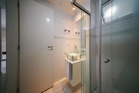 Apartamento à venda com 68m², 3 quartos e 1 vaga Apartamento à venda com 68m², 3 quartos e 1 vagaBanheiro