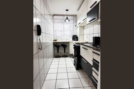 Cozinha de apartamento à venda com 3 quartos, 105m² em Jardim Santa Teresinha, São Paulo