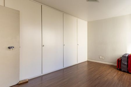 Apartamento à venda com 158m², 3 quartos e 1 vaga Apartamento à venda com 158m², 3 quartos e 1 vagaSuíte