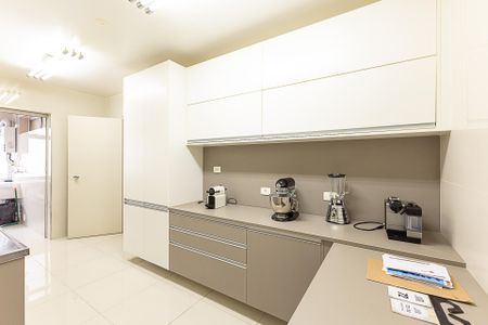 Apartamento à venda com 158m², 3 quartos e 1 vaga Apartamento à venda com 158m², 3 quartos e 1 vagaCozinha