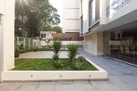 Apartamento à venda com 158m², 3 quartos e 1 vaga Apartamento à venda com 158m², 3 quartos e 1 vagaÁrea comum - Pátio