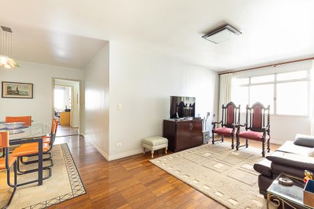Apartamento à venda com 158m², 3 quartos e 1 vaga Apartamento à venda com 158m², 3 quartos e 1 vagaSala