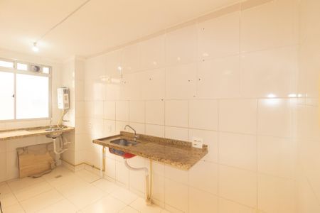Apartamento para alugar com 44m², 2 quartos e 1 vaga Apartamento para alugar com 44m², 2 quartos e 1 vagaCozinha e Área de Serviço