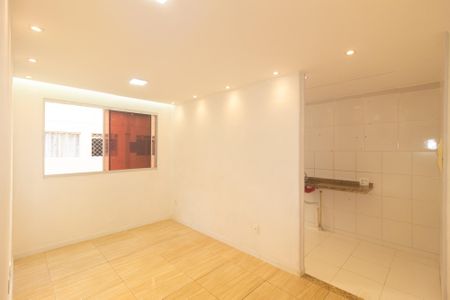 Sala de apartamento para alugar com 2 quartos, 44m² em Campo Grande, Rio de Janeiro