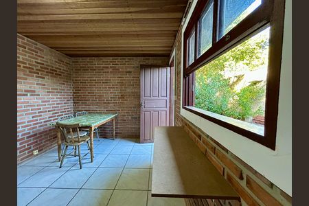 Sala de apartamento para alugar com 2 quartos, 36m² em São João do Rio Vermelho, Florianópolis