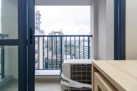 Apartamento para alugar com 30m², 1 quarto e sem vaga Apartamento para alugar com 30m², 1 quarto e sem vagaStudio - Varanda