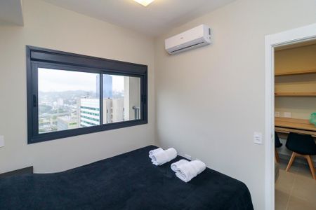 Suíte de apartamento para alugar com 1 quarto, 30m² em Vila Cordeiro, São Paulo