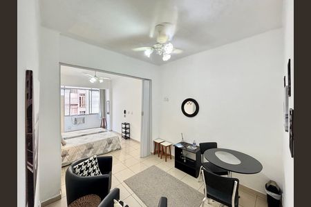 Sala de apartamento para alugar com 1 quarto, 33m² em Copacabana, Rio de Janeiro