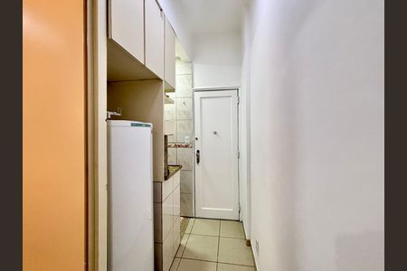 Apartamento para alugar com 33m², 1 quarto e sem vaga Apartamento para alugar com 33m², 1 quarto e sem vagaCozinha - corredor de acesso - hall de entrada