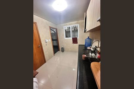 Cozinha de casa de condomínio para alugar com 3 quartos, 136m² em Jardim Maria Duarte, São Paulo