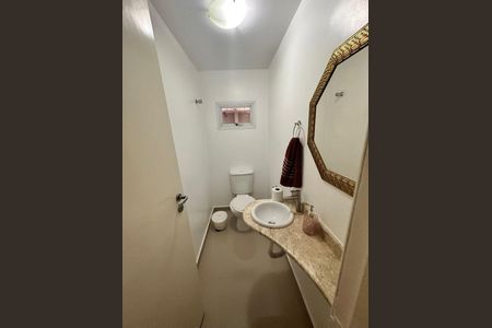 Casa de condomínio para alugar com 136m², 3 quartos e 2 vagas Casa de condomínio para alugar com 136m², 3 quartos e 2 vagasBanheiro