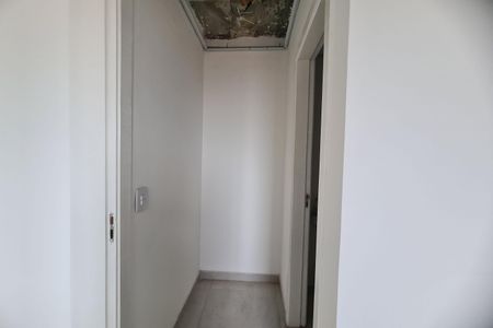 Corredor de apartamento à venda com 1 quarto, 28m² em Vila Alpina, São Paulo