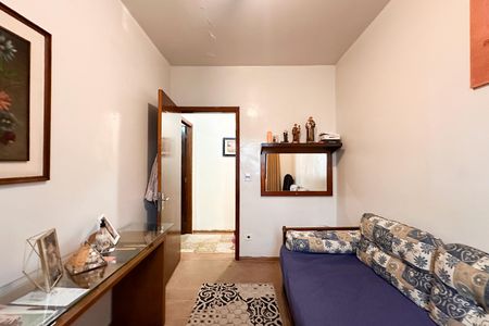 Casa à venda com 387m², 6 quartos e 7 vagas Casa à venda com 387m², 6 quartos e 7 vagasQuarto 1 - Casa 2