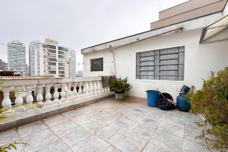 Casa à venda com 387m², 6 quartos e 7 vagas Casa à venda com 387m², 6 quartos e 7 vagasQuintal - Casa 2
