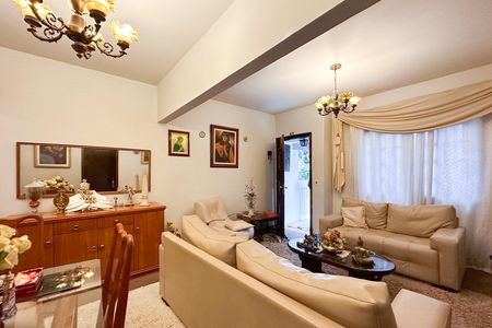 Casa à venda com 387m², 6 quartos e 7 vagas Casa à venda com 387m², 6 quartos e 7 vagasSala - Casa 2