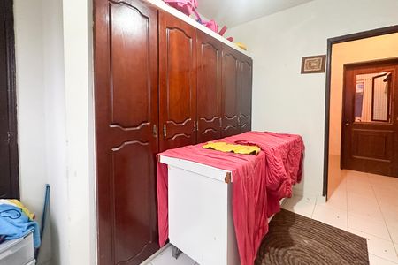 Casa à venda com 387m², 6 quartos e 7 vagas Casa à venda com 387m², 6 quartos e 7 vagasQuarto 2 - Casa 1