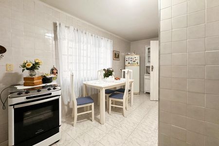 Casa à venda com 387m², 6 quartos e 7 vagas Casa à venda com 387m², 6 quartos e 7 vagasCozinha - Casa 2