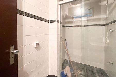 Casa à venda com 387m², 6 quartos e 7 vagas Casa à venda com 387m², 6 quartos e 7 vagasBanheiro Social - Casa 1