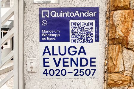 Casa à venda com 387m², 6 quartos e 7 vagas Casa à venda com 387m², 6 quartos e 7 vagasPlaca