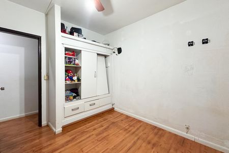 Casa à venda com 387m², 6 quartos e 7 vagas Casa à venda com 387m², 6 quartos e 7 vagasQuarto 3 - Casa 1