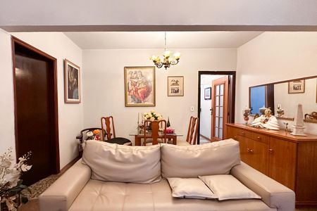 Casa à venda com 387m², 6 quartos e 7 vagas Casa à venda com 387m², 6 quartos e 7 vagasSala - Casa 2