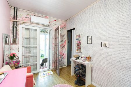 Casa à venda com 2 quartos, 150m² em Guajuviras, Canoas