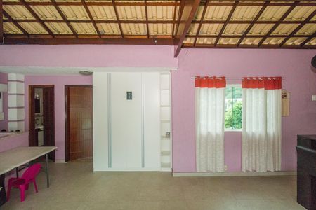 Casa para alugar com 306m², 4 quartos e 1 vaga