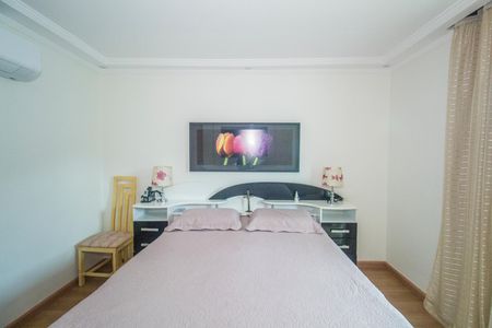 Casa para alugar com 306m², 4 quartos e 1 vaga