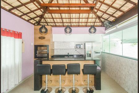 Casa para alugar com 306m², 4 quartos e 1 vaga