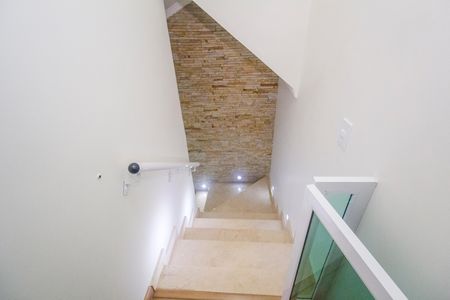 Casa para alugar com 306m², 4 quartos e 1 vaga