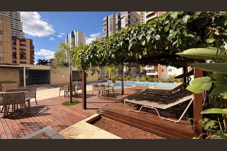 Apartamento à venda com 109m², 3 quartos e 2 vagas Apartamento à venda com 109m², 3 quartos e 2 vagasÁrea comum - Piscina